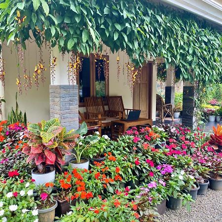 מונאר Flower Valley Plantation Homestay מראה חיצוני תמונה