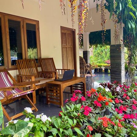 מונאר Flower Valley Plantation Homestay מראה חיצוני תמונה