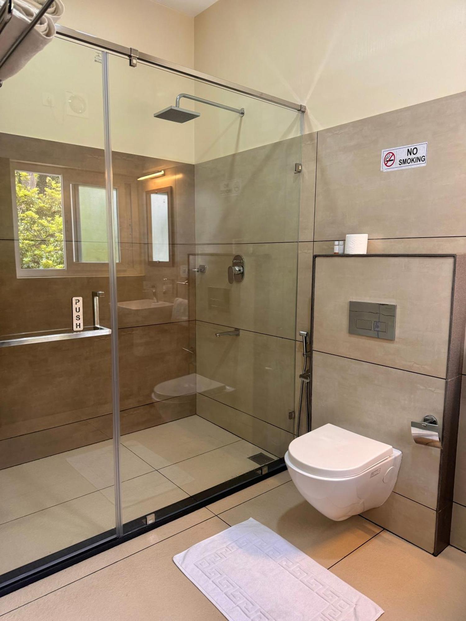 מונאר Flower Valley Plantation Homestay מראה חיצוני תמונה